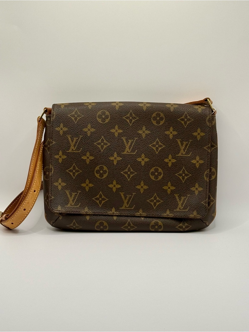 Louis Vuitton Monogram Musette Tango Canvas Crossbody Bag Pre-Owned